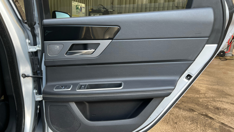 Jaguar XF 2.0d [180] R-Sport 5dr Auto AWD Diesel Estate